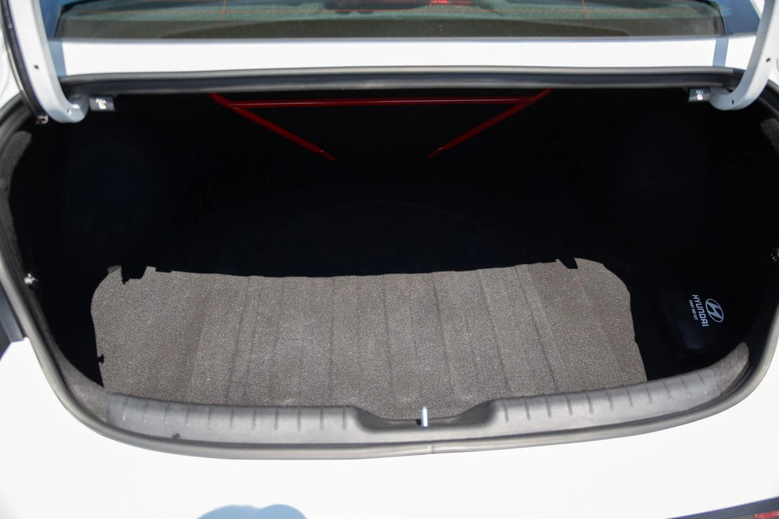 Used 2025 Atlas White Hyundai DCT image 26