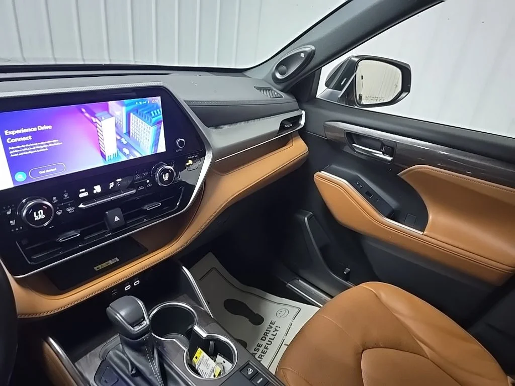 Used 2023 Black Toyota Platinum image 26