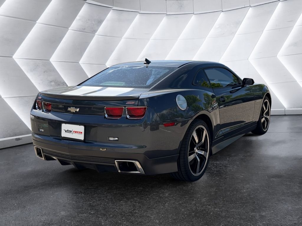 Used 2010 Gray Chevrolet SS image 4