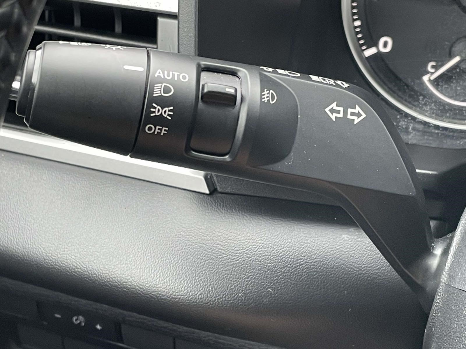 Used 2025 Graphite Gray Mitsubishi SE image 23