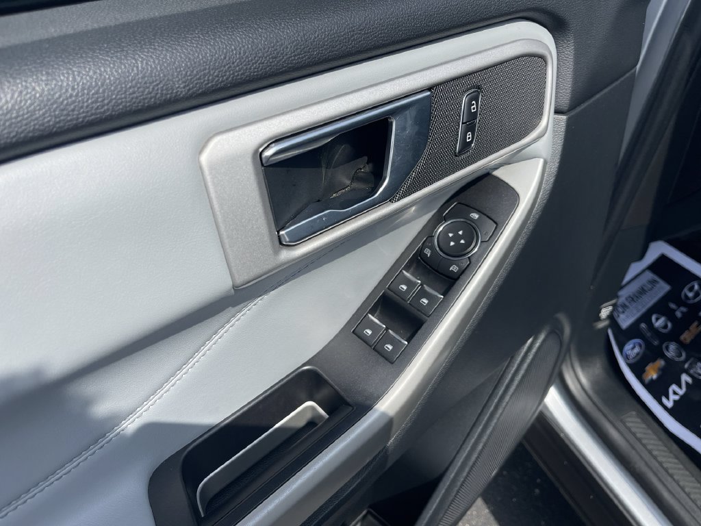 Used 2021 Silver Ford XLT image 13