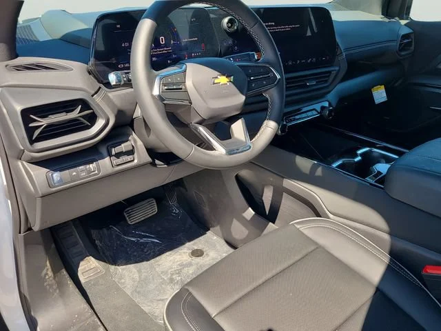 New 2026 Summit White Chevrolet LT - Extended Range image 19
