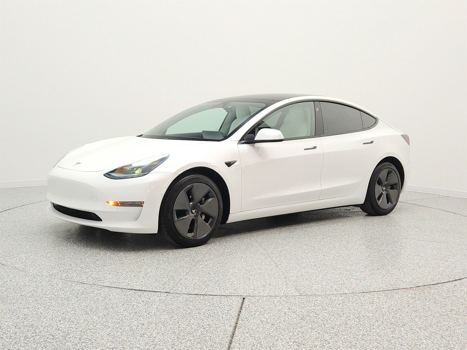 Used 2021 Pearl White Multi-Coat Tesla Standard Range Plus RWD image 1