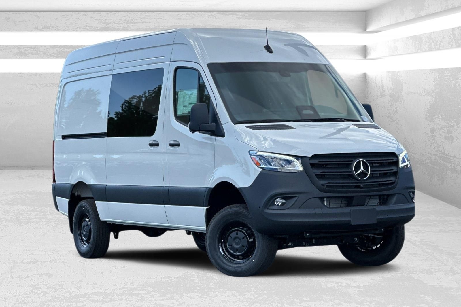 2026 Mercedes-Benz Sprinter 2500 144 WB HO AWD's photo