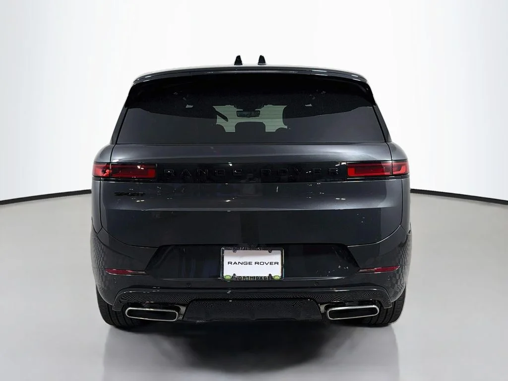 New 2027 Carpathian Grey Prem Met Land Rover Dynamic SE image 6
