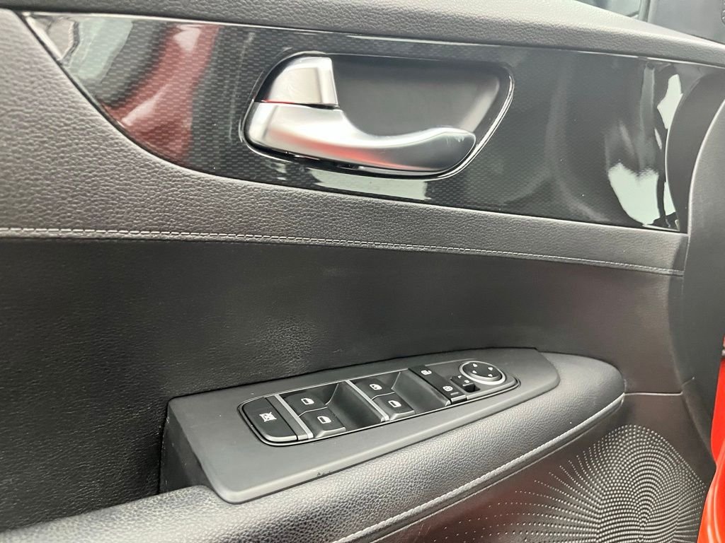 2023 Kia Forte GT-Line - Photo 18