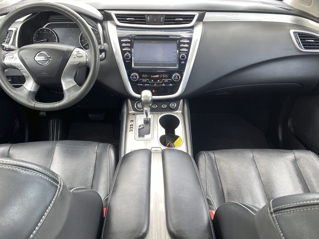 Used 2016 Cayenne Red Metallic Nissan Platinum image 13