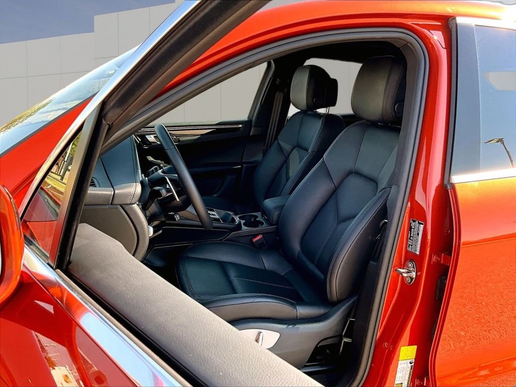 Used 2022  Porsche S image 5