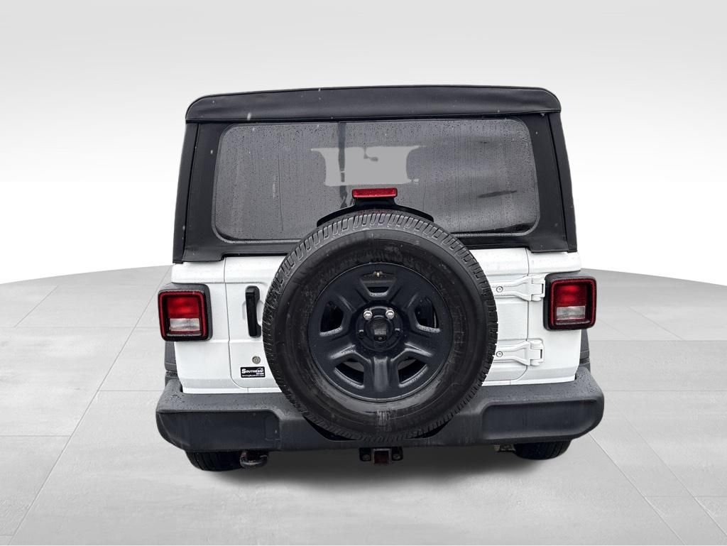 Used 2019 White Jeep Unlimited Sport image 4