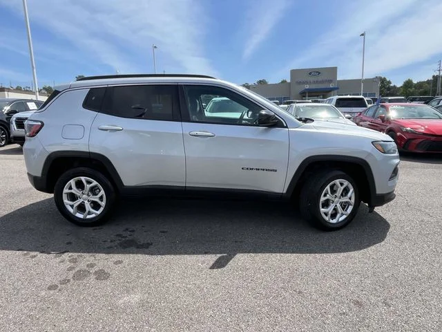 Certified Used 2024 Silver Zynith Jeep Latitude image 3