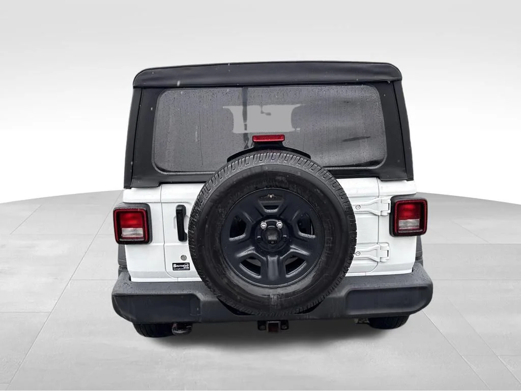 Used 2019 White Jeep Unlimited Sport image 4