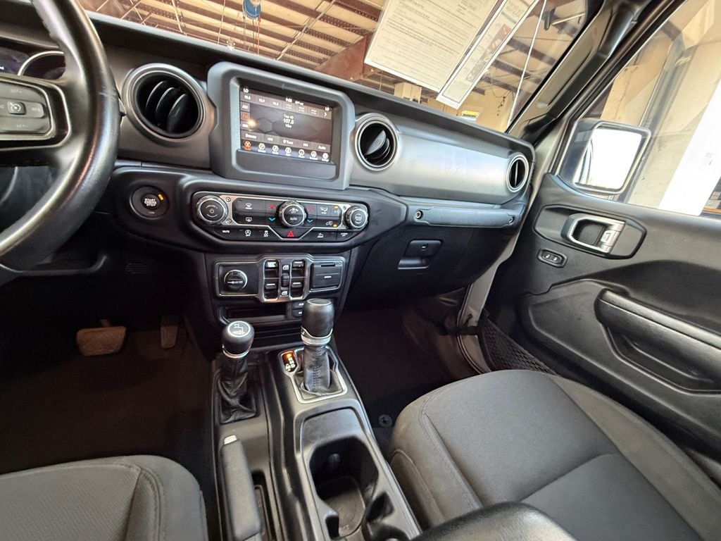 Used 2022 Silver Jeep Willys image 15