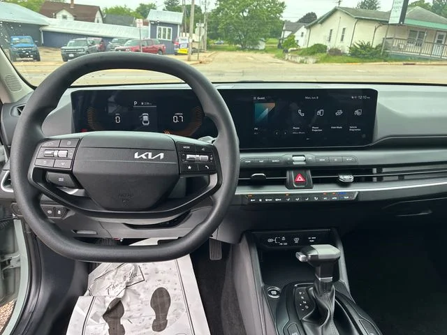 Used 2025 Haze Kia LXS image 15