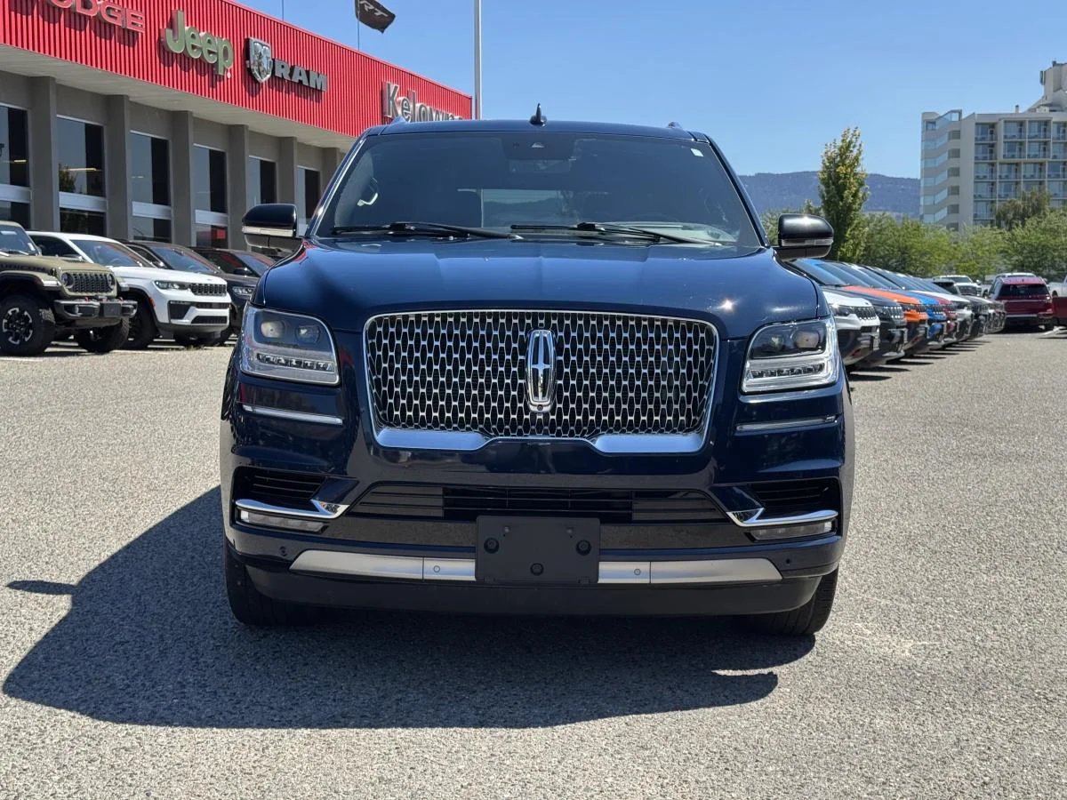 Used 2020 Blue Lincoln Reserve image 2