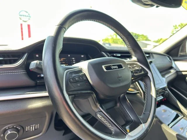 Used 2022 Gray Jeep Altitude image 31