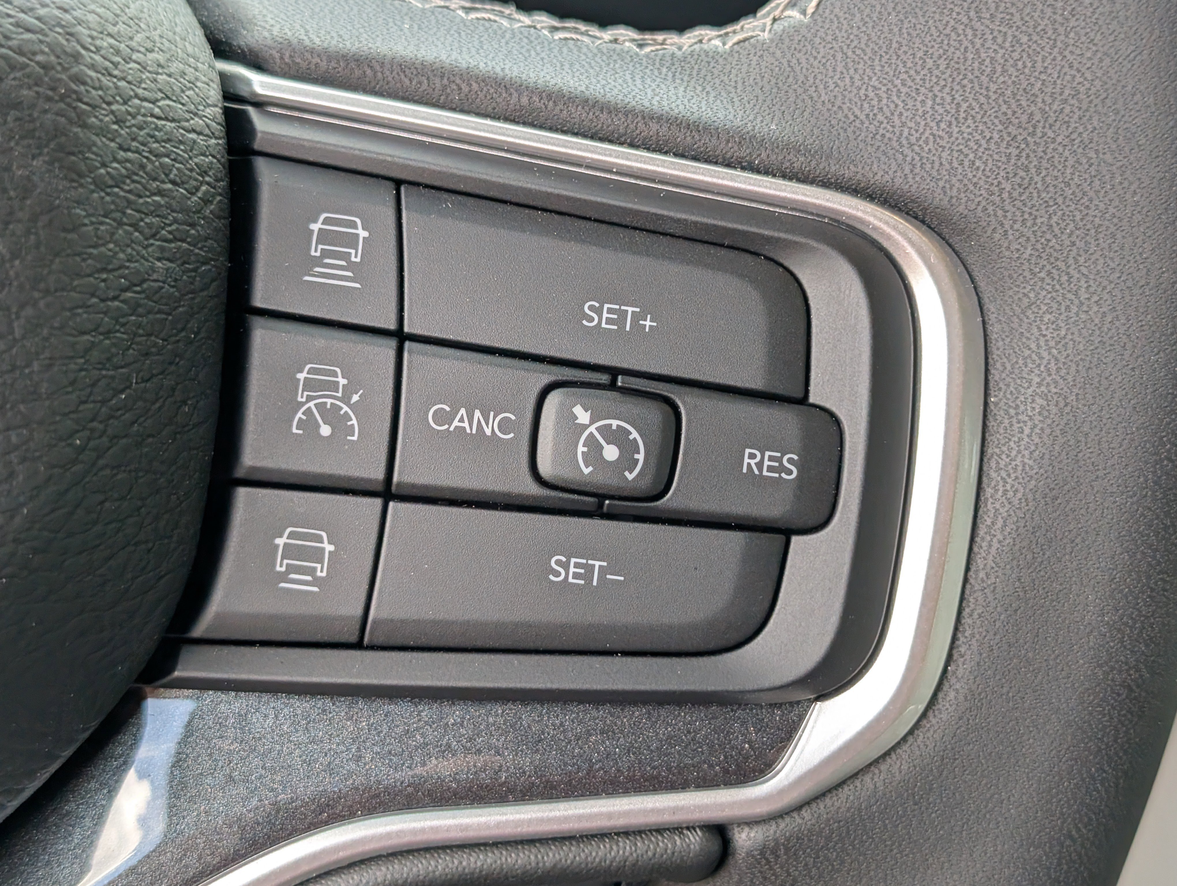 Used 2024 Silver Zynith Jeep  image 20