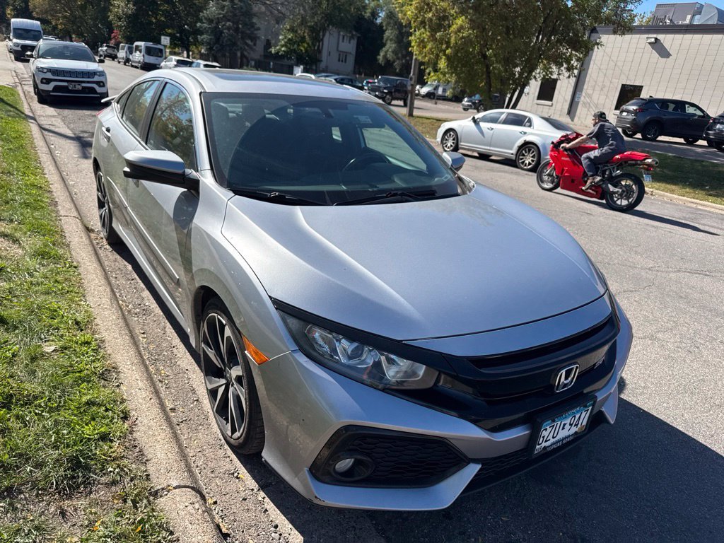 Used 2019  Honda Si image 4