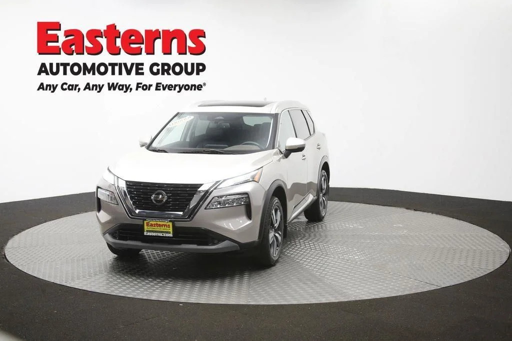 Used 2021 Gold Nissan SL image 58