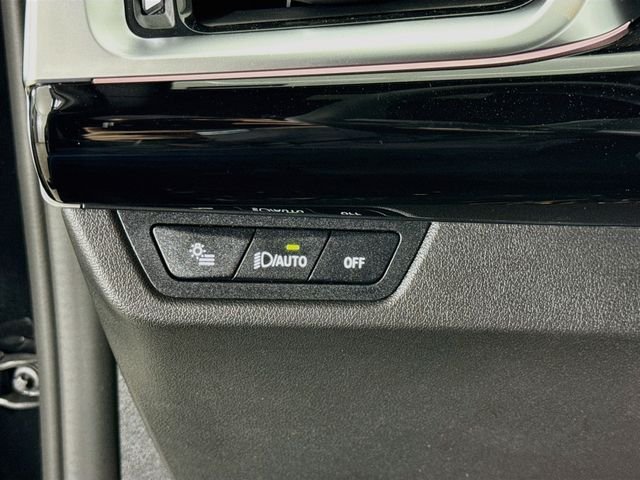 New 2026 Black Sapphire Metallic BMW xDrive28i image 10