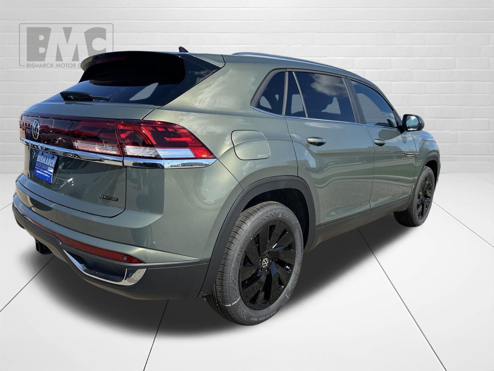 New 2026 Green Volkswagen 2.0T SE w/Technology image 3