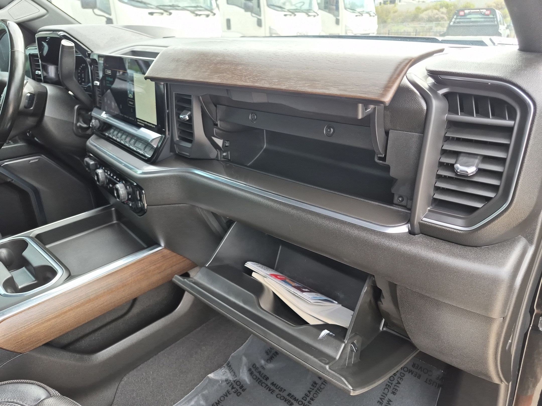 2024 Chevrolet Silverado 3500HD High Country - Photo 32