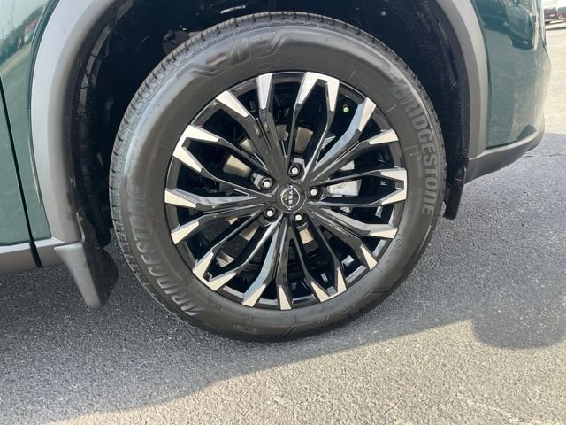 New 2026 Obsidian Green Pearl Nissan Dark Armor™ image 10
