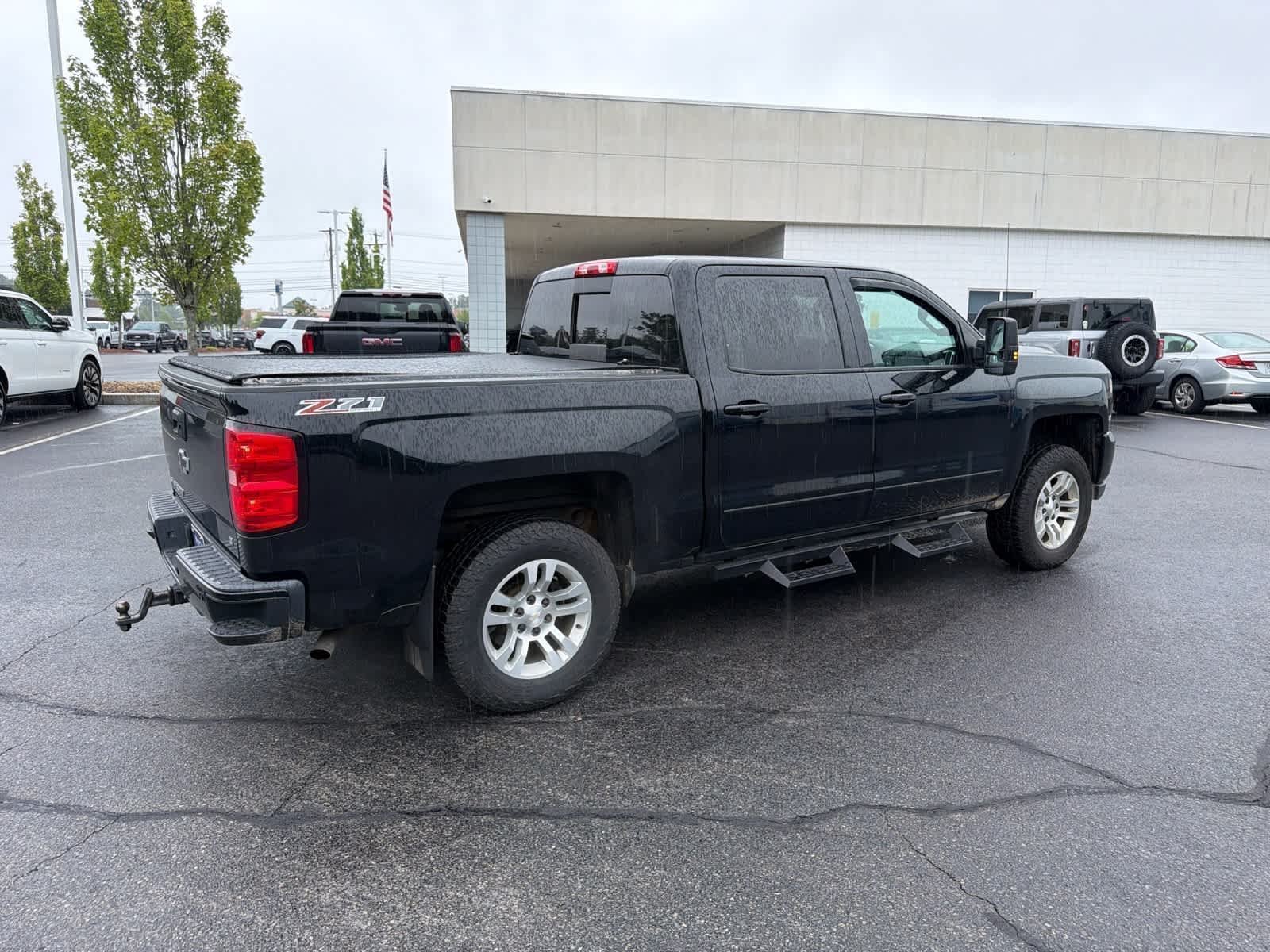 Used 2017 Black Chevrolet LT image 7