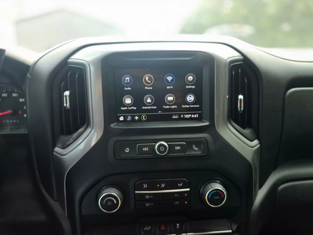 Used 2022 Silver Chevrolet Custom image 11