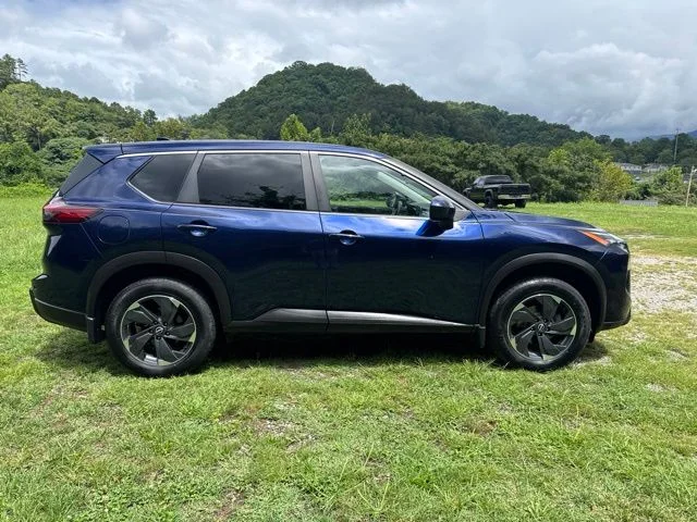 Used 2024 Blue Nissan SV image 9