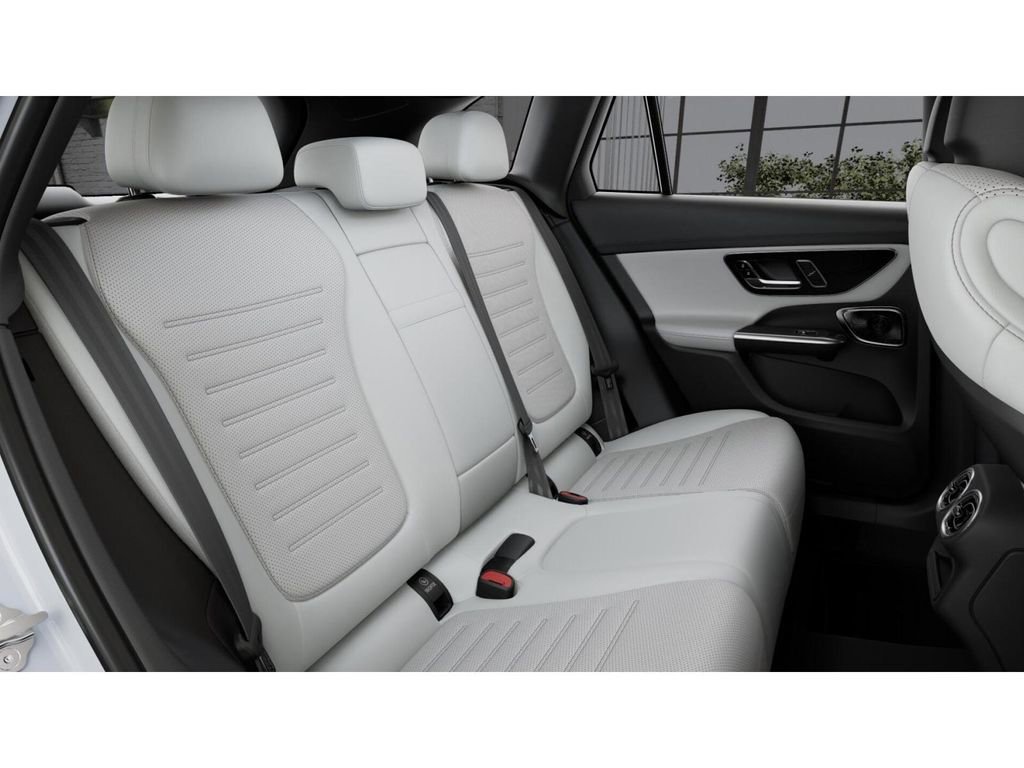 New 2026 Polar White Mercedes-Benz GLC 300 image 46