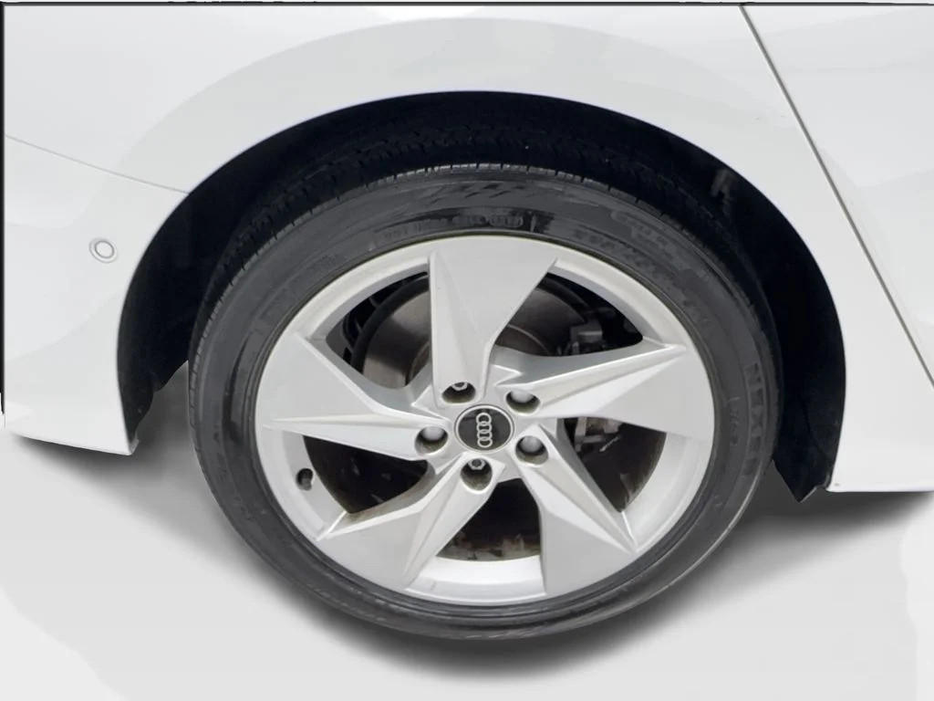Used 2024 White Audi  image 16