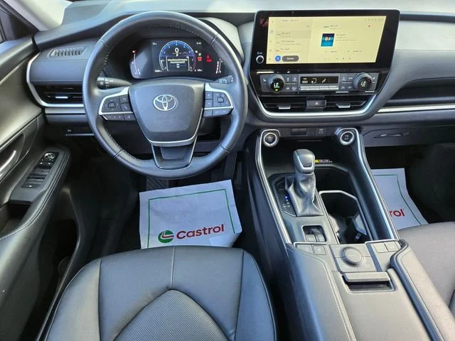 Used 2025 Silver Toyota XLE image 14