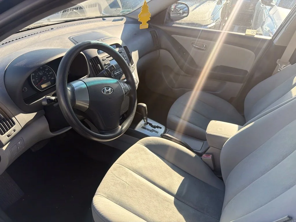 Used 2010 Regatta Blue Pearl Hyundai GLS image 2