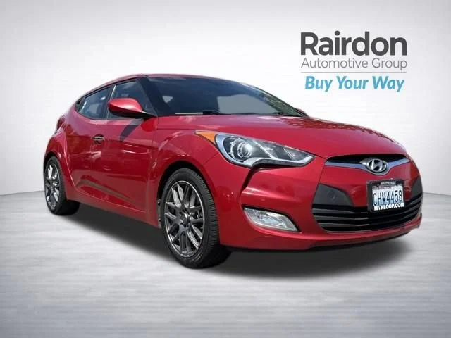 Used 2015 Boston Red Metallic Hyundai RE:FLEX image 1