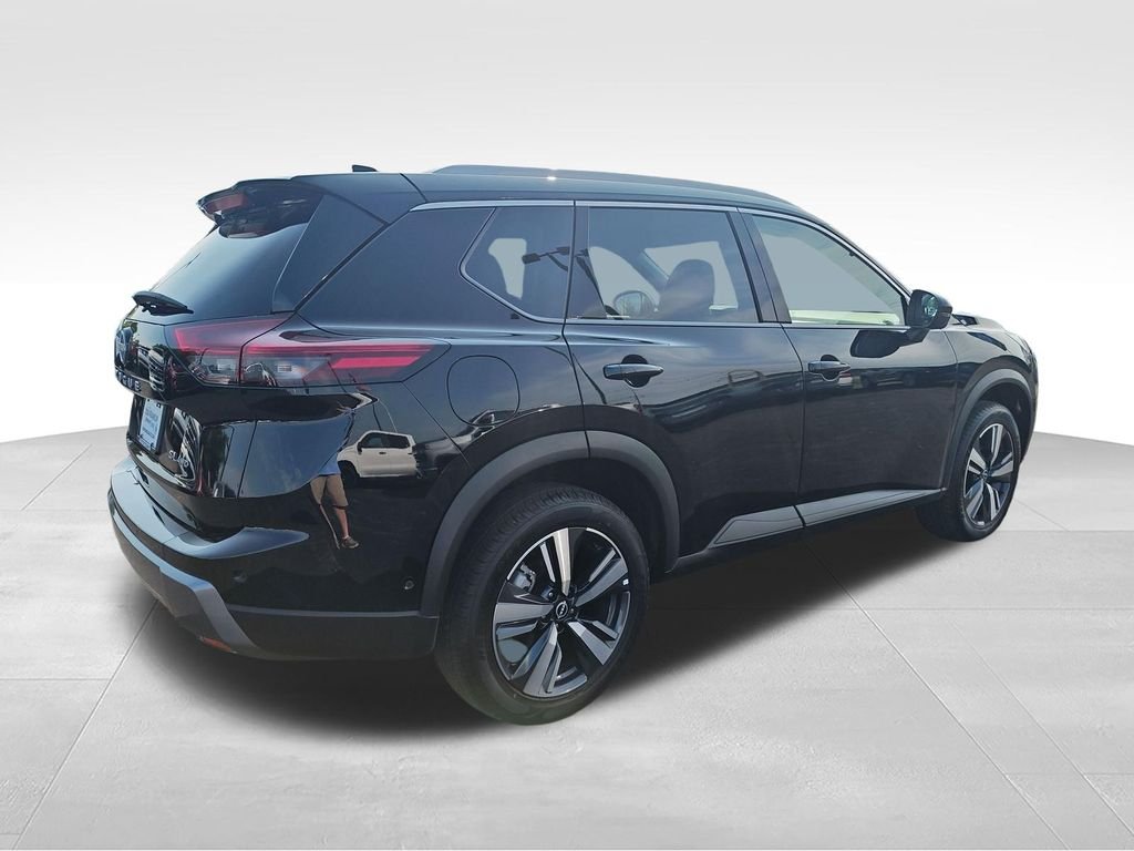 Used 2026 Black Nissan SL image 5
