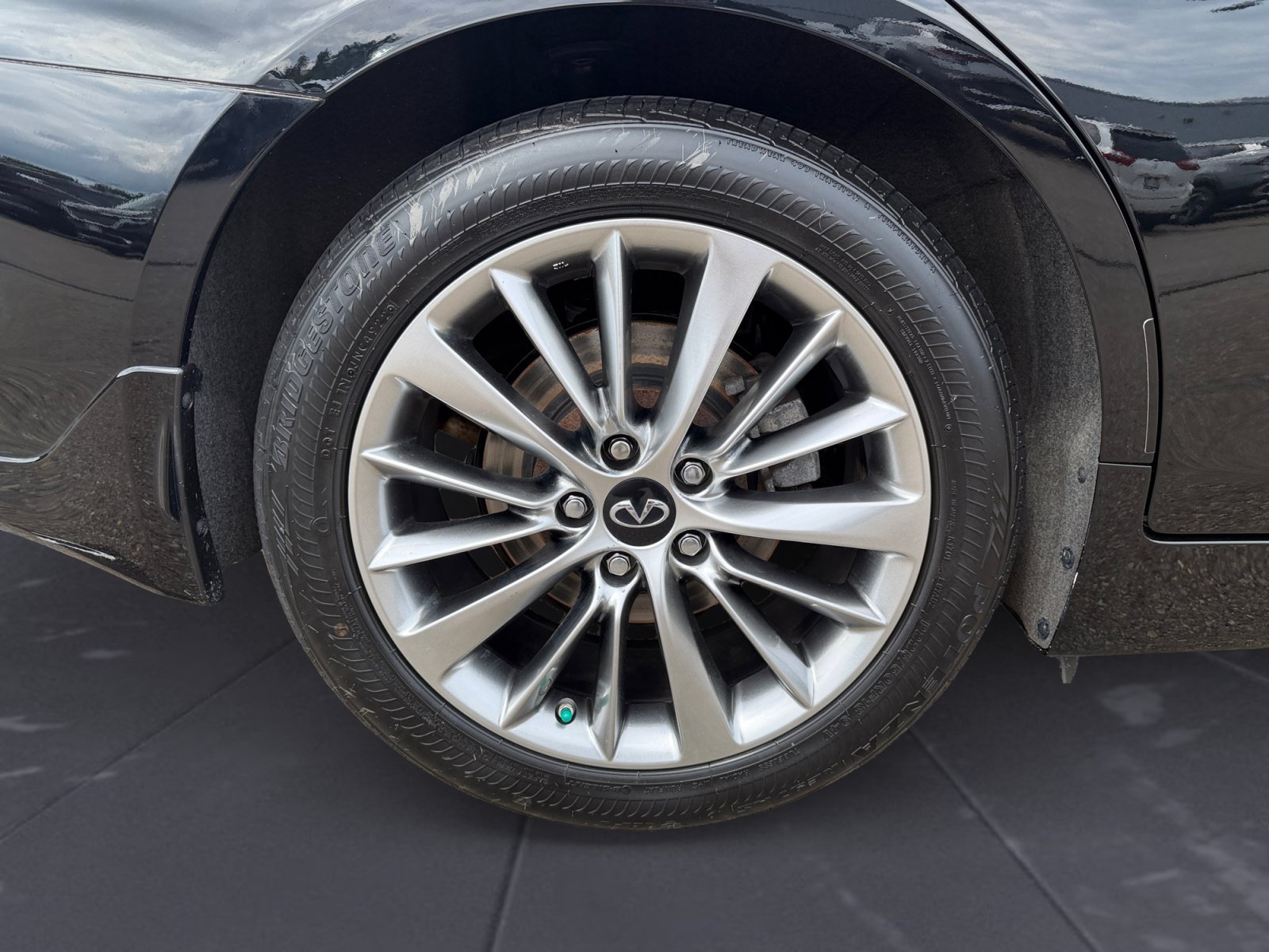 Used 2023 Black Obsidian INFINITI LUXE image 45