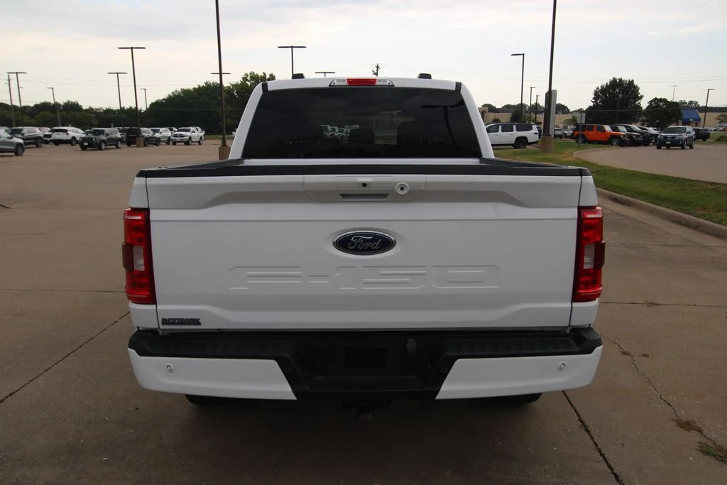 Used 2023 Oxford White Ford XLT image 17