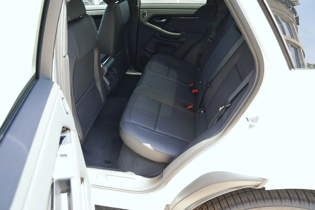New 2026 Fuji White Land Rover  image 35