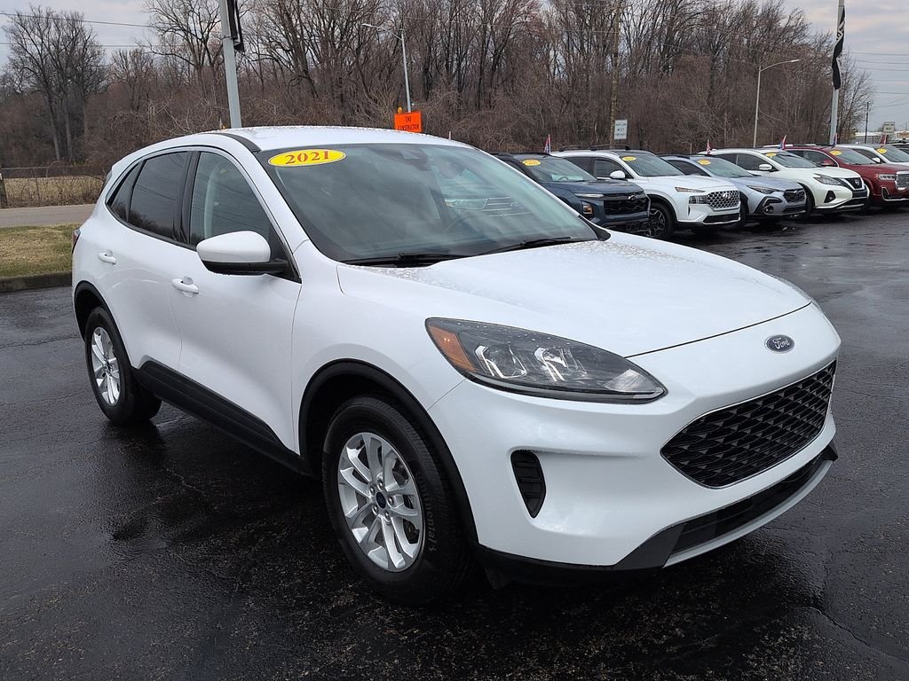 2021 Ford Escape SE