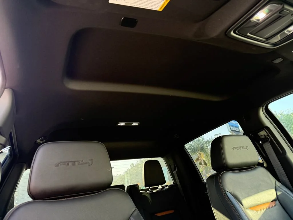 Used 2025 Summit White GMC AT4 image 17