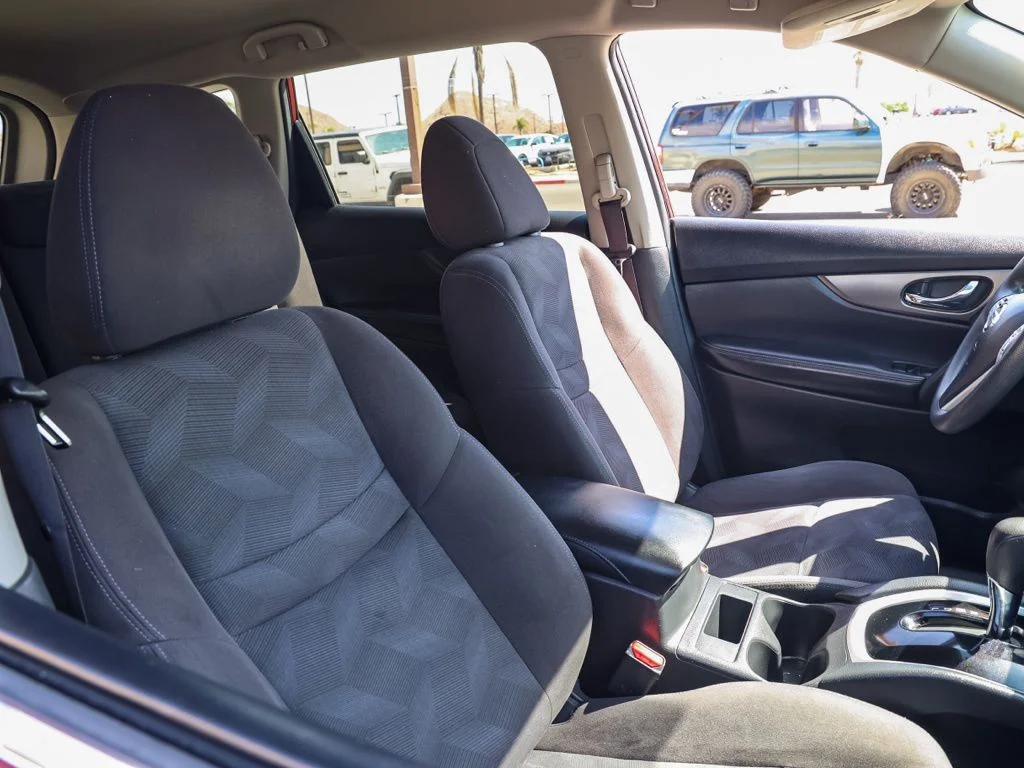 Used 2015 Red Nissan SV image 20