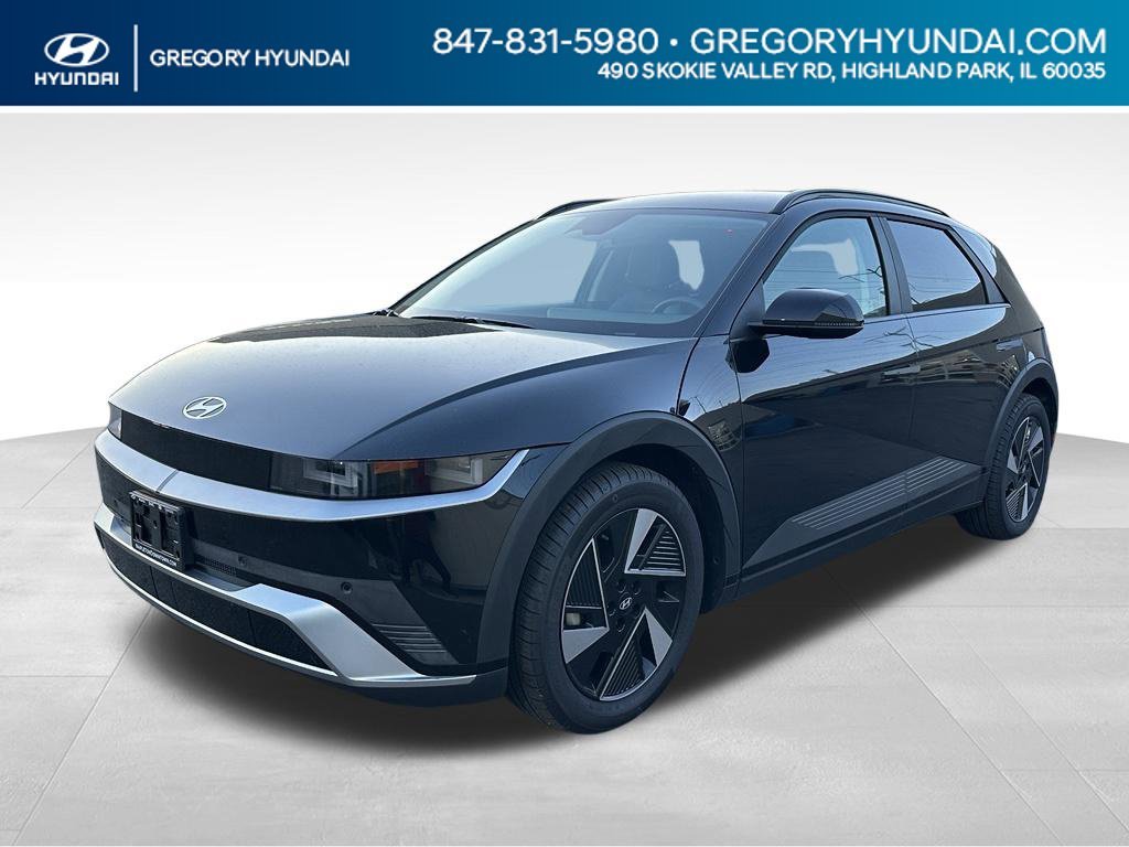 Used 2025 Black Hyundai SEL image 1