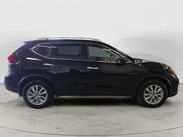 Used 2019 Black Nissan S image 4