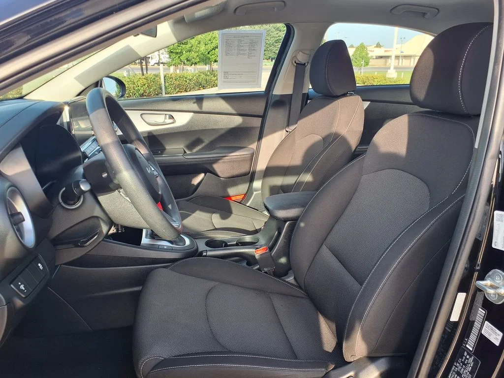 Used 2024 Black Kia LXS image 25