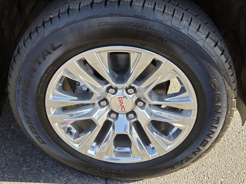 Used 2025 Black GMC Denali image 9