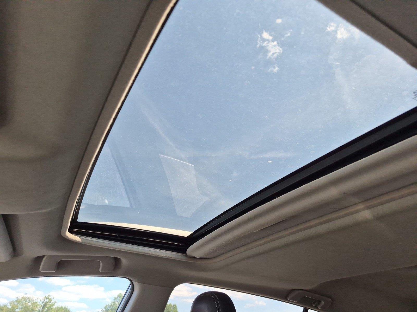 Used 2015 Classic Silver Metallic Toyota Limited image 31