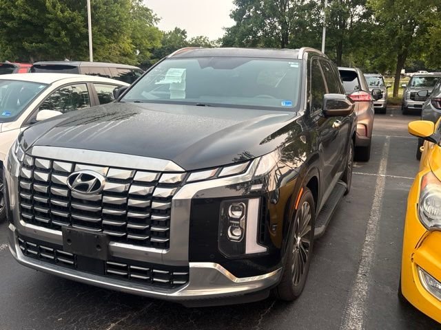 Used 2023 Abyss Black Pearl Hyundai Calligraphy image 2