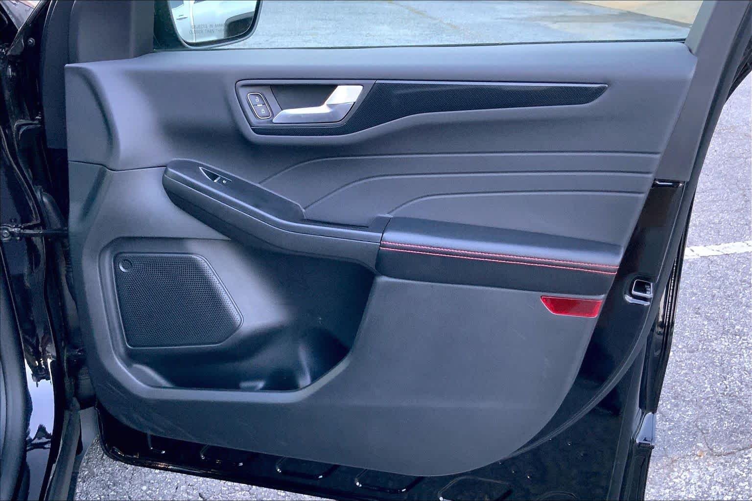 Used 2025 Agate Black Ford ST-Line image 22