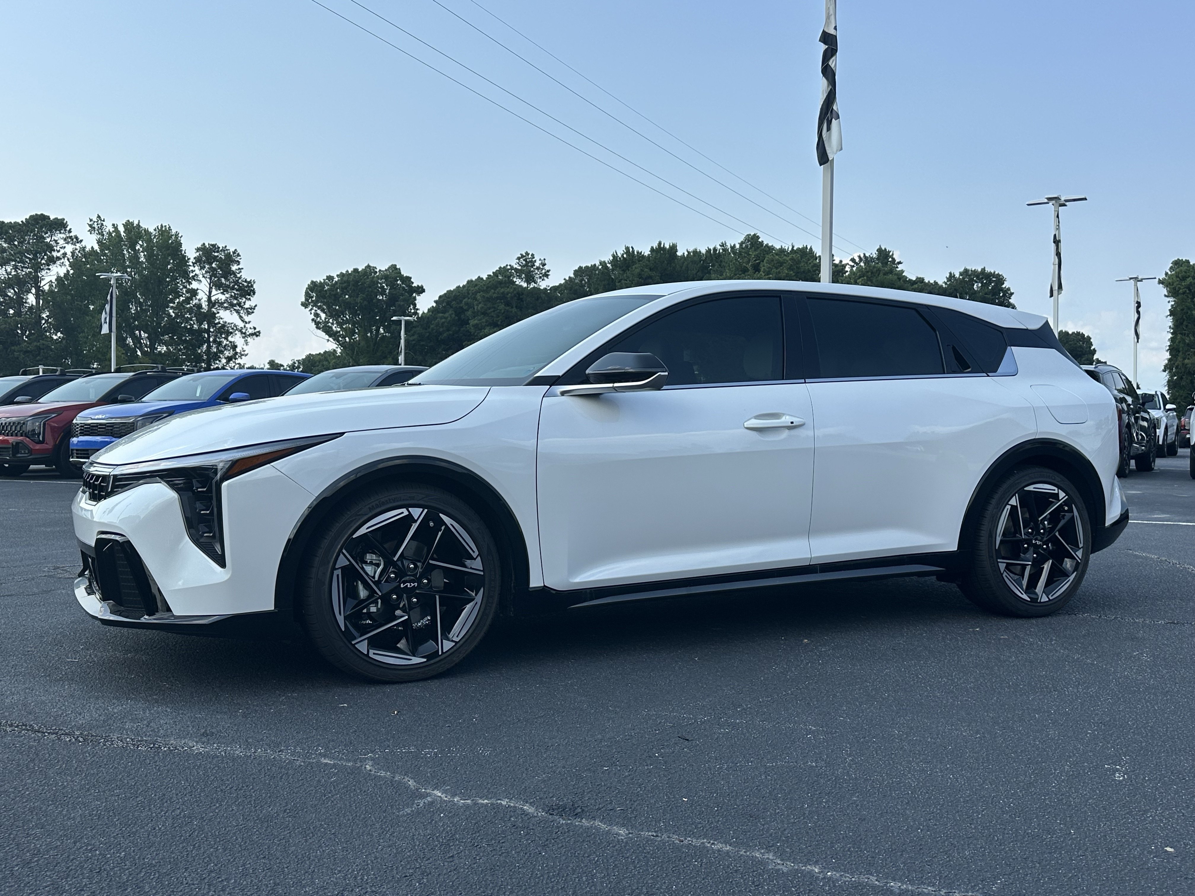 New 2026 Snow White Pearl Kia GT-Line image 4