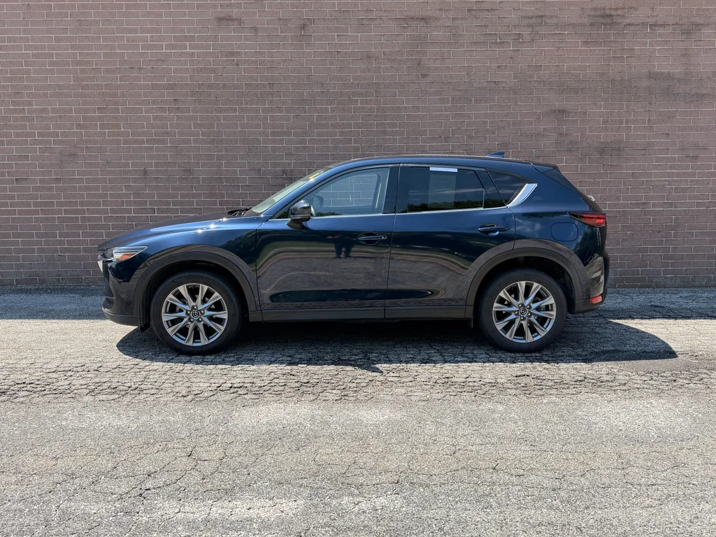 Used 2021 Deep Crystal Blue Mica Mazda Grand Touring image 3